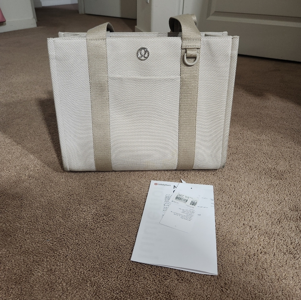 Lululemon Two-Tone Canvas Tote Bag 10L Mojave Tan/Light Ivory With Receipt & Tag